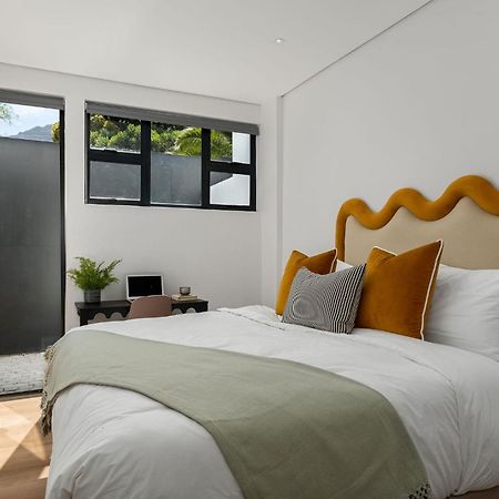 Neighbourgood 1St Crescent Camps Bay Otel Cape Town Dış mekan fotoğraf