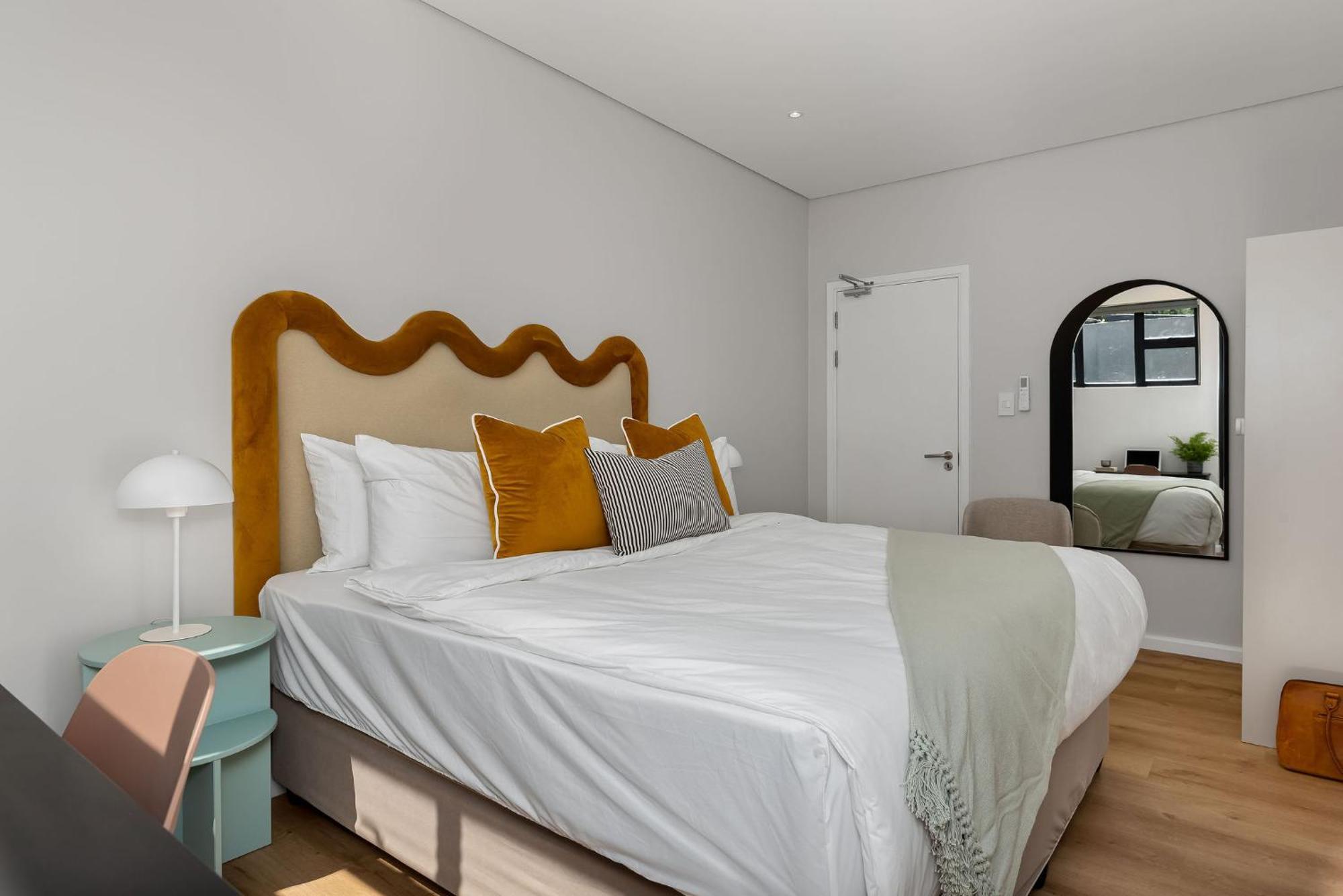 Neighbourgood 1St Crescent Camps Bay Otel Cape Town Oda fotoğraf
